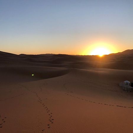 Hôtel Berber luxury camp à Merzouga Extérieur photo