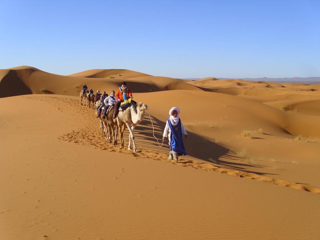 Hôtel Berber luxury camp à Merzouga Extérieur photo