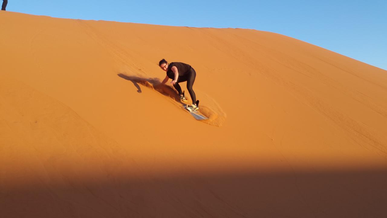 Hôtel Berber luxury camp à Merzouga Extérieur photo